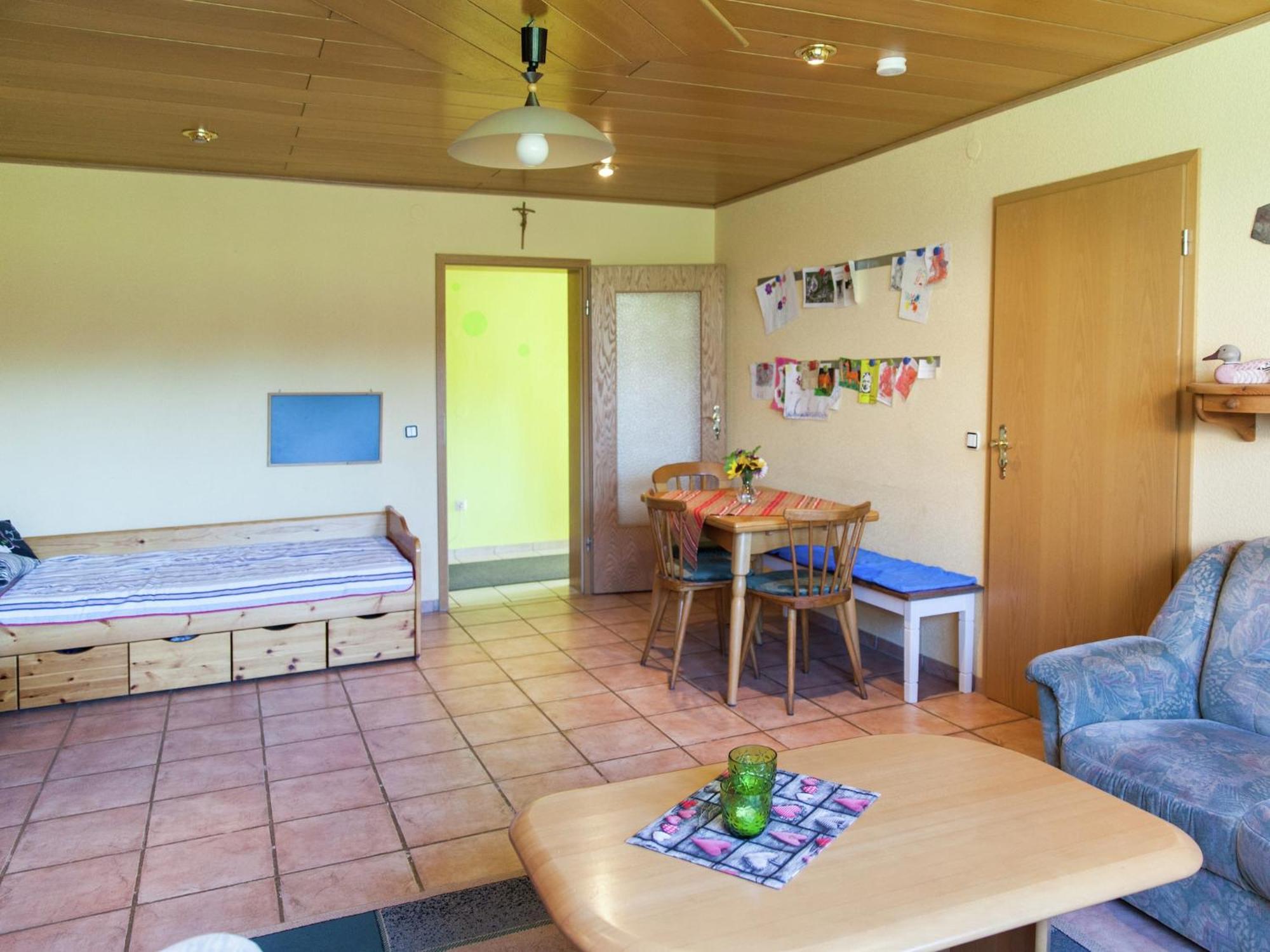 Quiet apartment on the lake in Halenfeld Sellerich Buitenkant foto